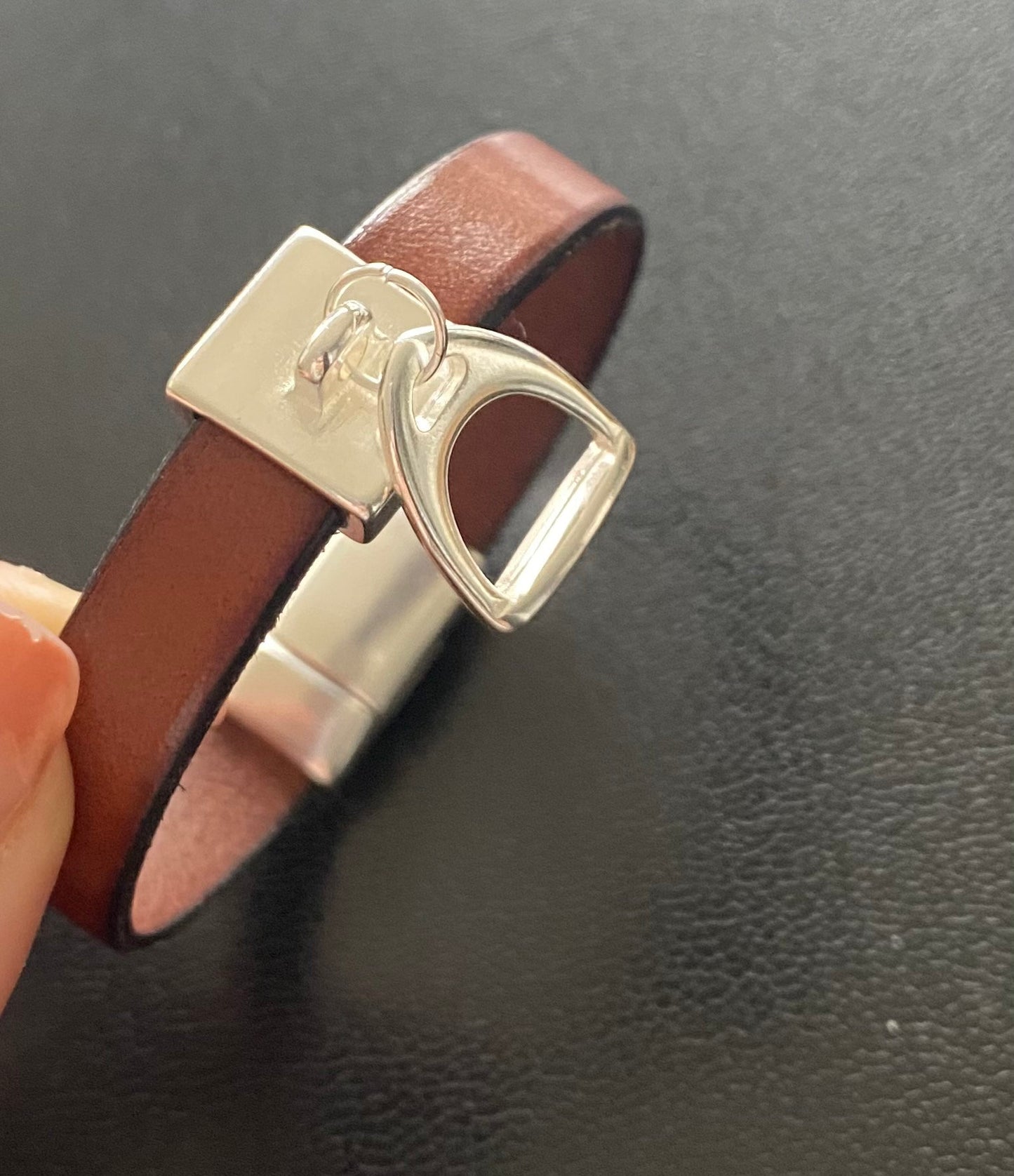 bracelet 100% cuir veritable et etrier en plaque argent