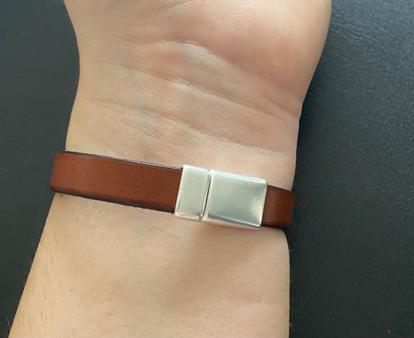 bracelet 100% cuir veritable et etrier en plaque argent