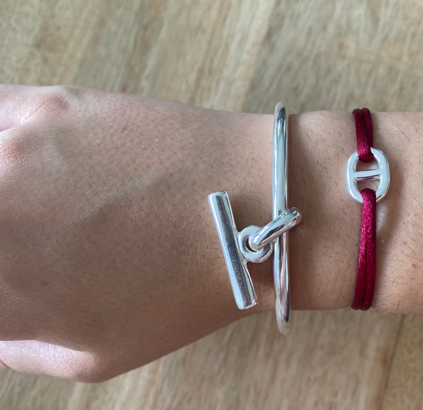 Bracelet jonc breloque barre