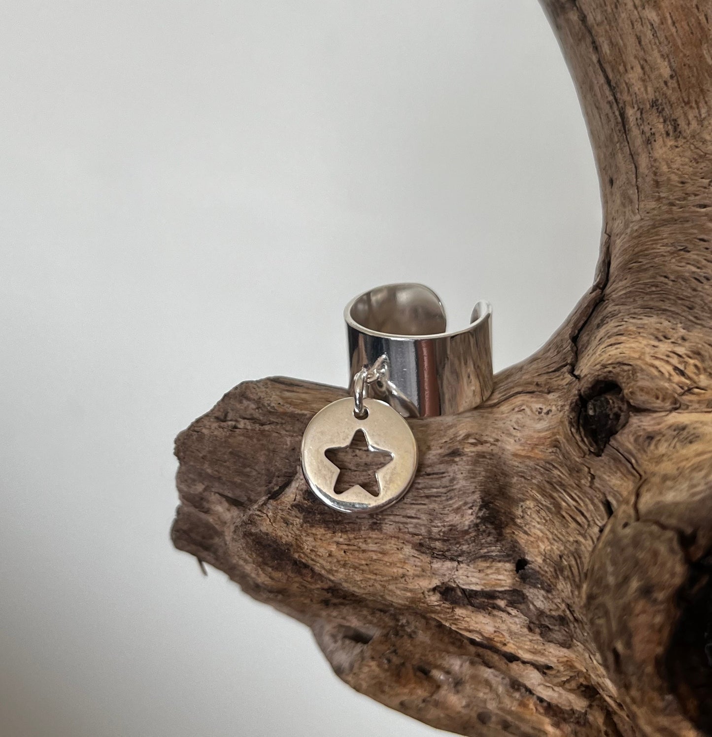 Bague breloque étoile creusée