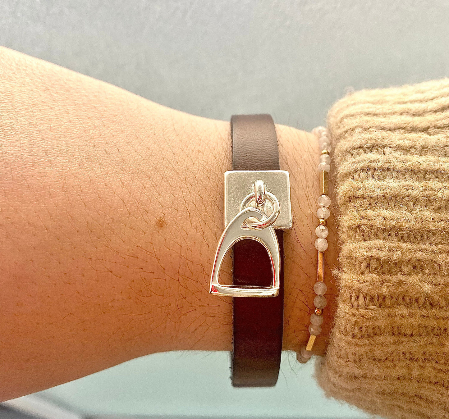 bracelet 100% cuir veritable et etrier en plaque argent