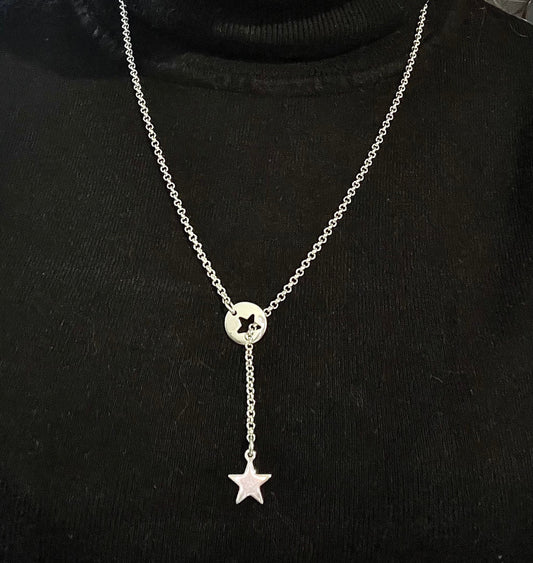 Collier toile tombe