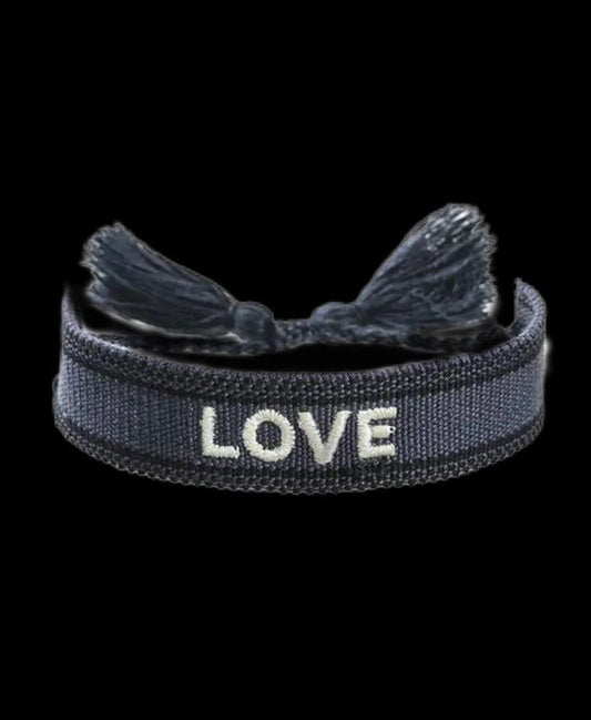Bracelet brod  pompon Love